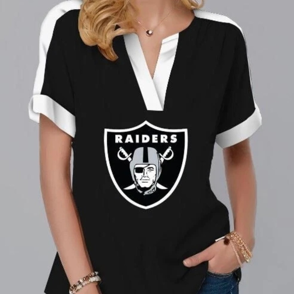 Raiders NFL Women's Black and White V-Neck Tee size Large 🏈🏈🏈🏈
